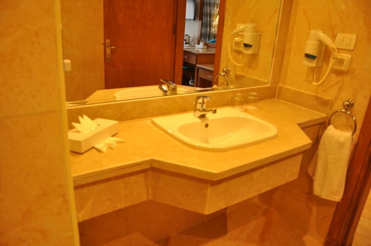 Hawaii Caesar Dreams Resort And Aqua Park - Families And Couples Hurghada Exterior photo